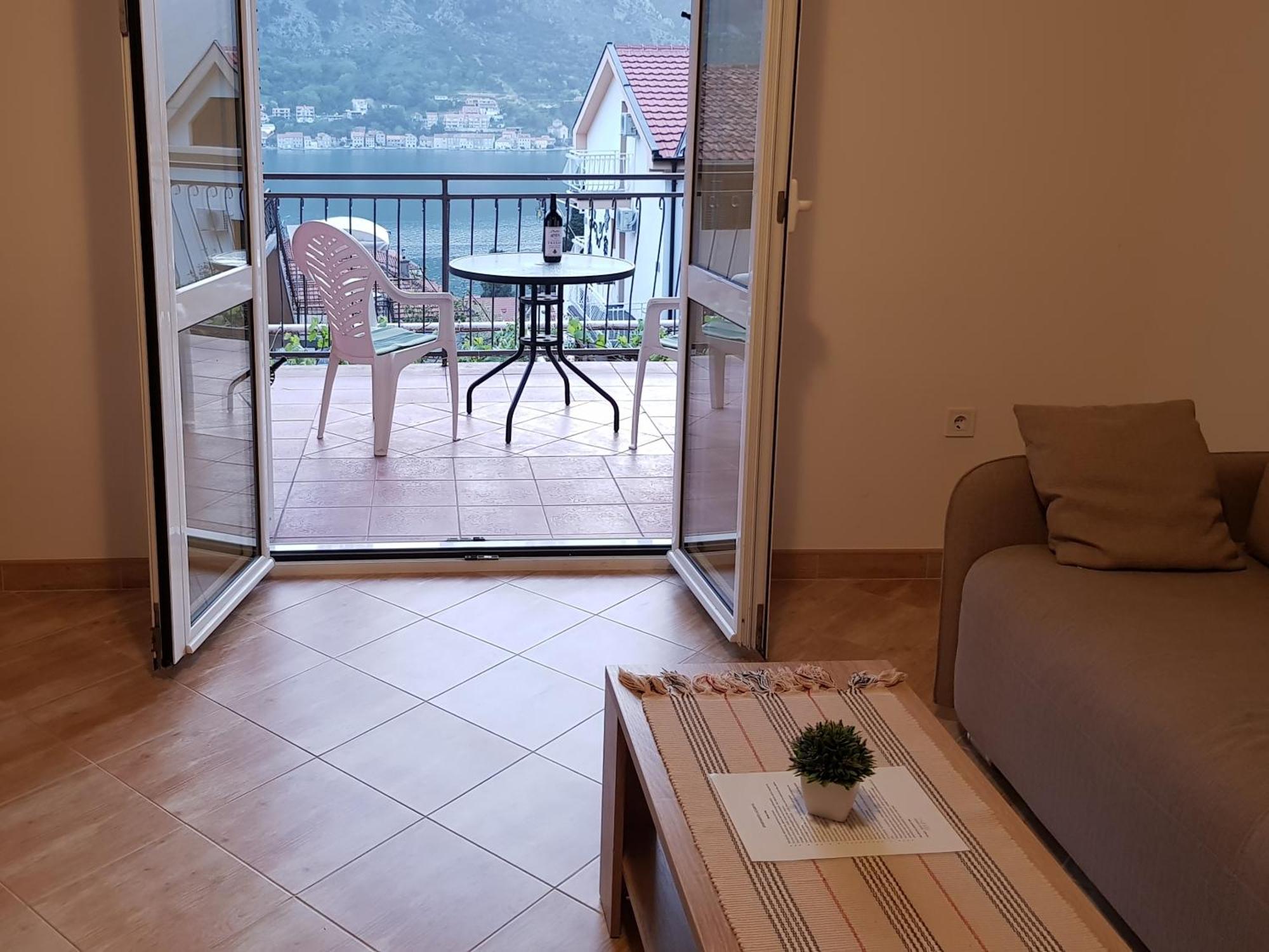 Apartments Lazarevic Cattaro Esterno foto