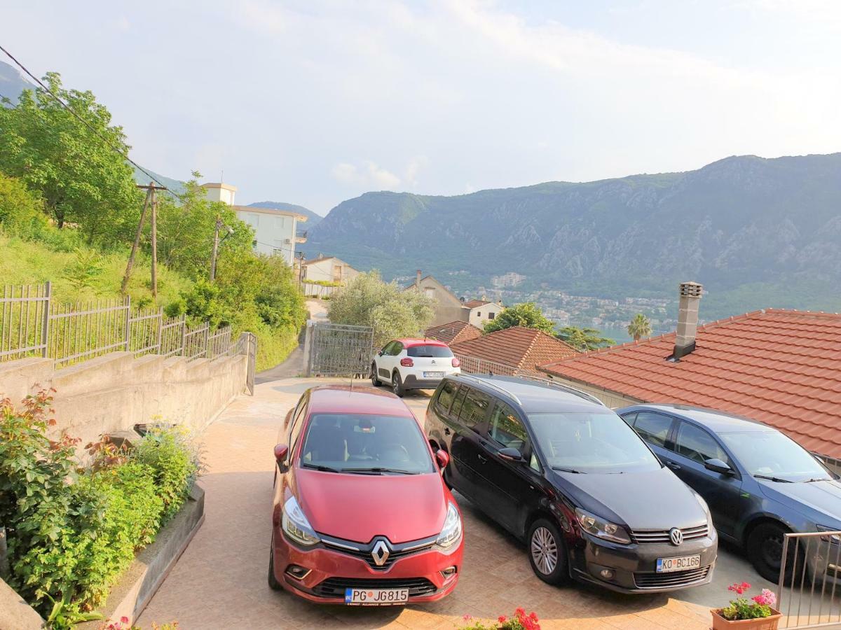 Apartments Lazarevic Cattaro Esterno foto
